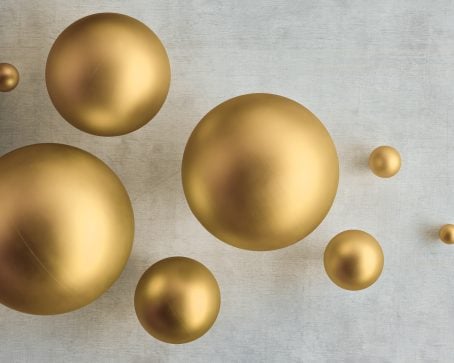 COLOR GOLD
