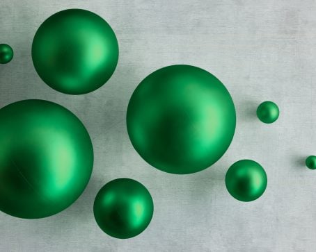COLOR GREEN
