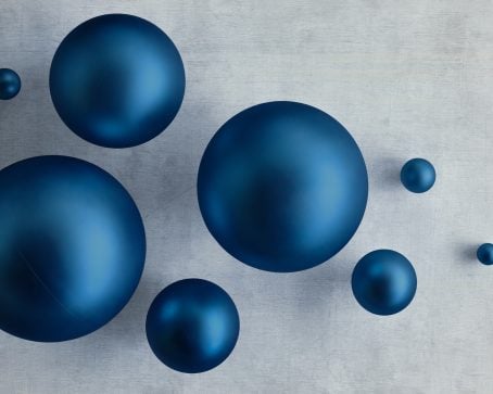 COLOR BLUE