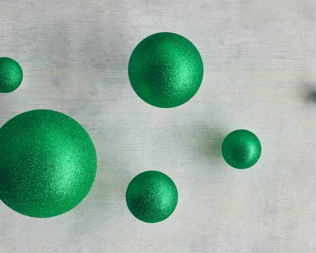COLOR GREEN